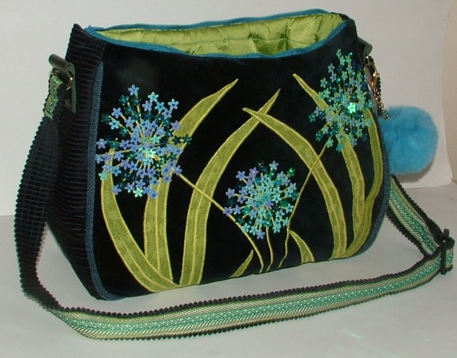 Sparkly blue Agapanthus - Lily of the nile Handbag 