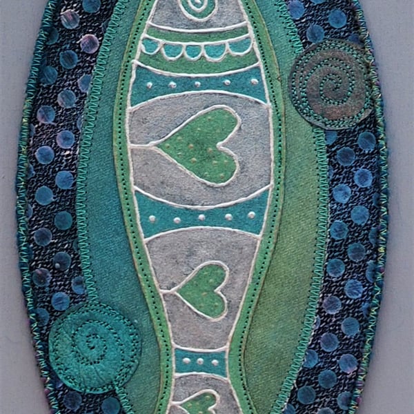 FSP007 - Fish Shield Wallhanging - pewter - green - blue - 30cm (12")