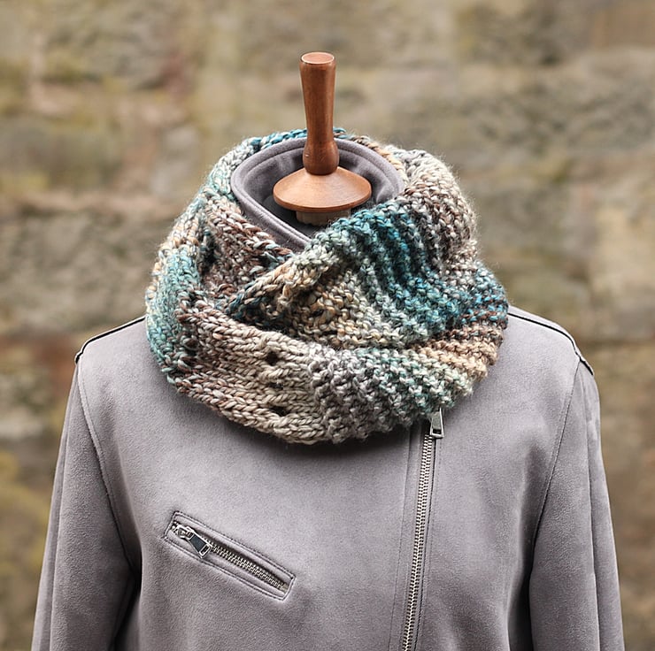 SCARF, knitted super chunky infinity loop scarf - Folksy