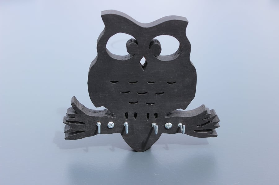 Wooden Owl Wall-Mounted Key Rack – Pine with Brass Hooks