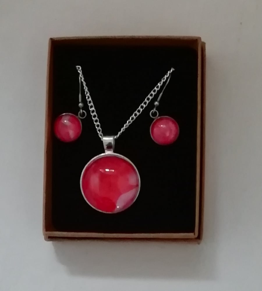 Marble clay glass pendant and earrings gift set 