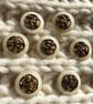  20.3mm 32L Gold and Polyester Pearl buttons - Image 3