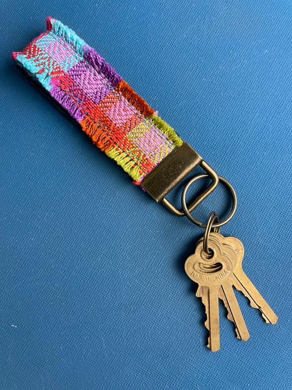 Hand Woven Key Ring Design 8