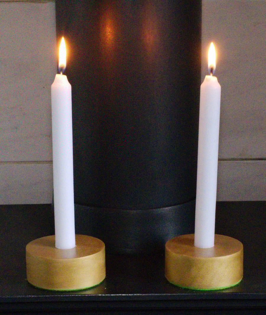 Round candle base