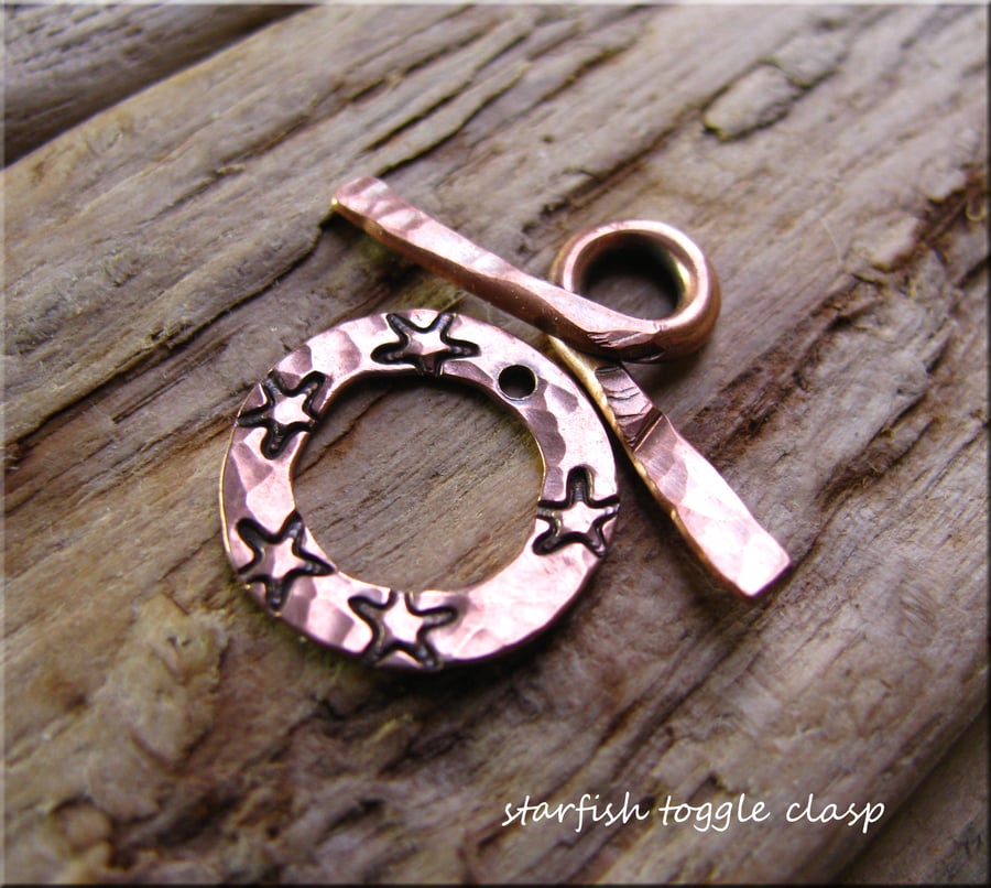 Copper washer toggle clasp