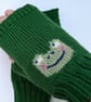 Frog merino wool Fingerless Gloves, Cottagecore Winter gift, Froggy handwarmers - Image 4
