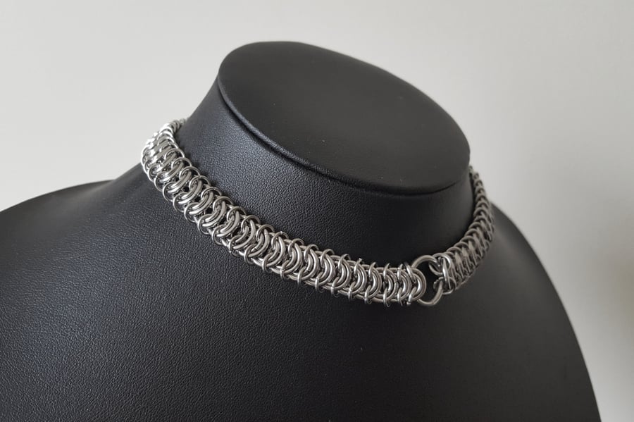 Vertebrae Chainmail Link Choker Necklace - Stainless Steel