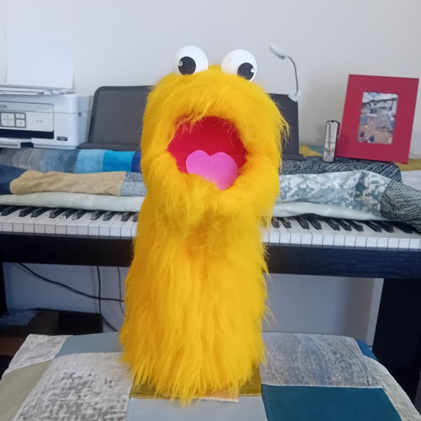 Monster hand puppet 