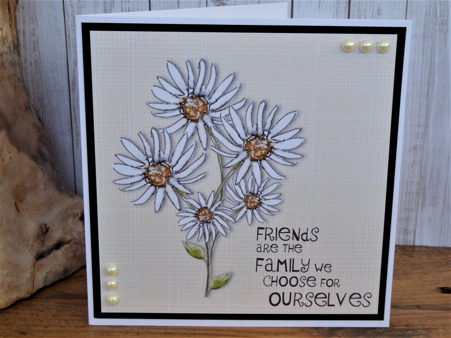 C3142    Card      Friends are the Family ......