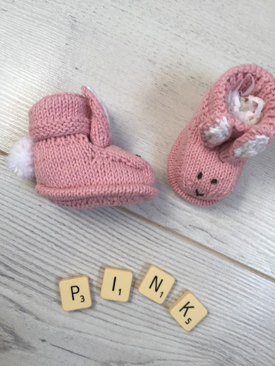 Bunny baby bootees in pink