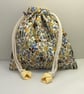 Mother day gift set, floral wash bag and eye pads. - Image 3