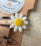 Polymer clay daisy hair clip pair  - Image 3