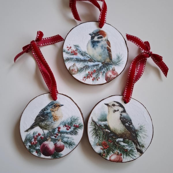 Handcrafted Wood Slice Christmas Ornaments, Festive Bird Tree Decorations
