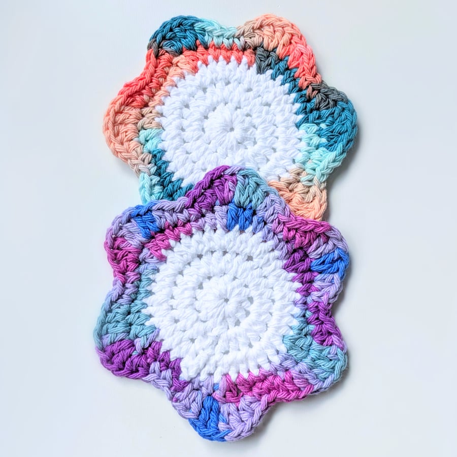 'Oh My Daisy' Crochet Flower Coaster Pattern 