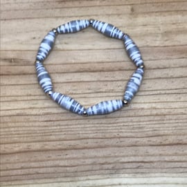 Paper Bead Bracelet. (229)