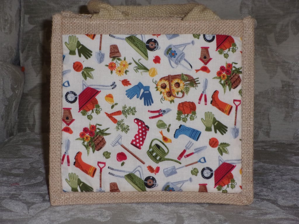 Small Jute Bag with Garden Themed Fabric Pocket