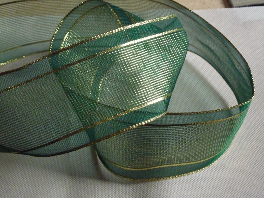 1 Metre Wire Edged Christmas Ribbon 63mm Sheer Green & Gold