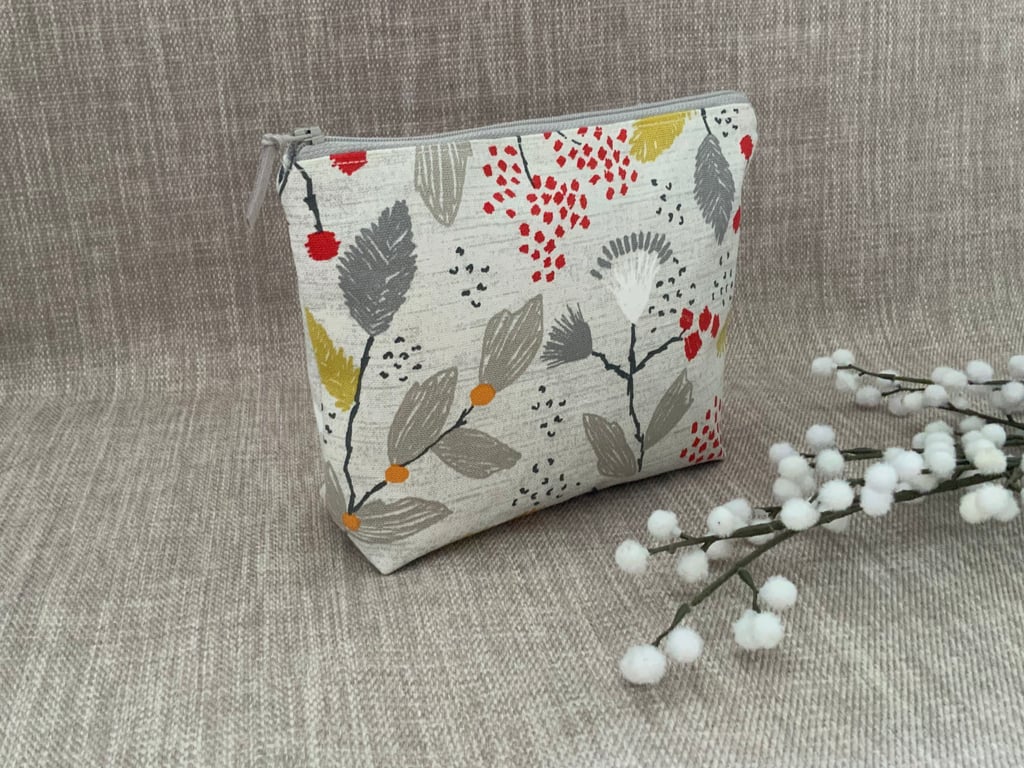 Cosmetic Bag, Zipped Pouch, Purse, Accessory Pouch, Make up Bag, Toiletry Bag