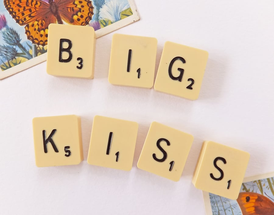 Scrabble Magnets - BIG KISS