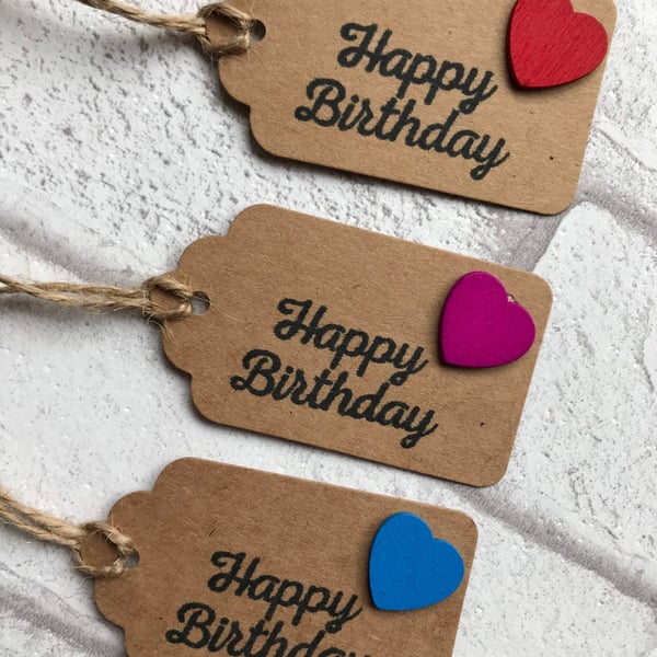 Handmade Happy Birthday Gift Tags, Kraft Card with Wooden Heart, Set of 10