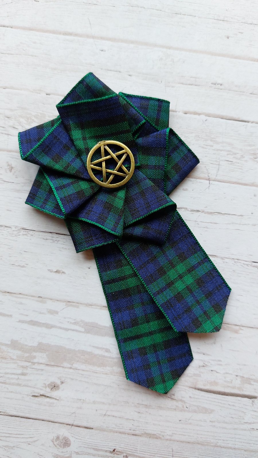 Black Watch Tartan Ruffle Rosette and Pentagram Brooch Pin 