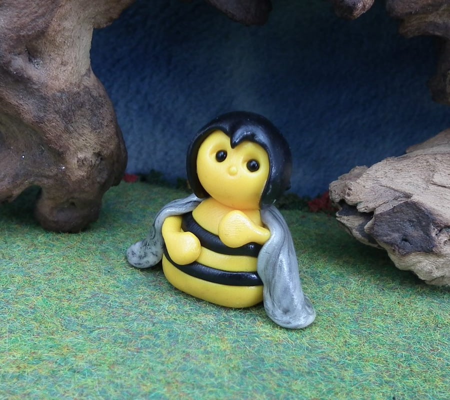 Bustling Bee 'Bessy' OOAK Sculpt by Ann Galvin Gnome Village