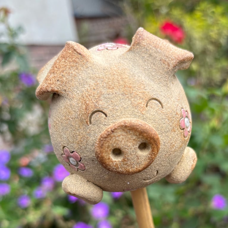 Flying pig cane topper