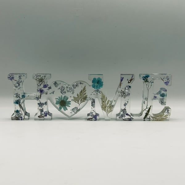 Resin 'Home' Decoration Real Dried Flowers and Silver Leaf - Home in Bloom
