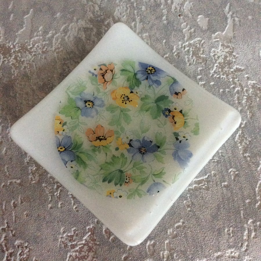 Flowery trinket dish (0383)