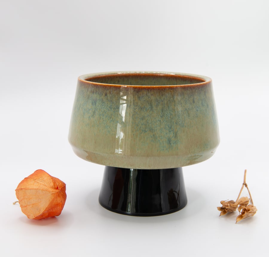 Floating Planter (with attached stand) 