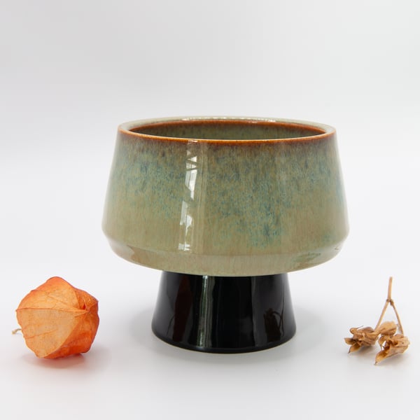 Floating Planter (with attached stand) 