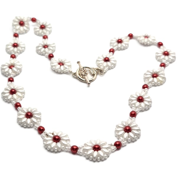 Daisy collection necklace with red faux pearls