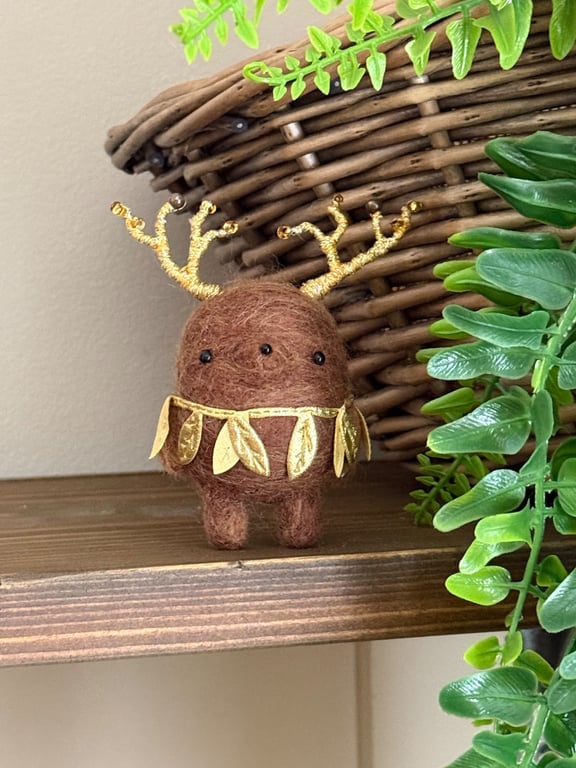 Mole Earth Spirit Apprentice in Gold