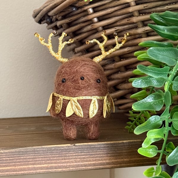 Mole Earth Spirit Apprentice in Gold