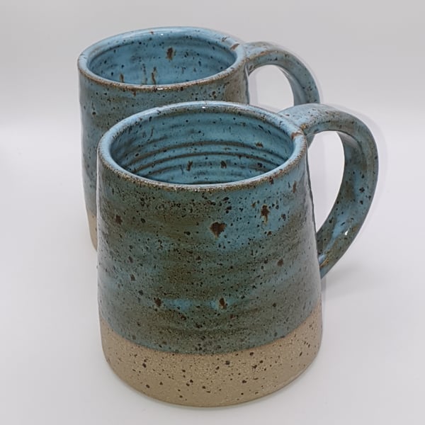 Stoneware mugs 