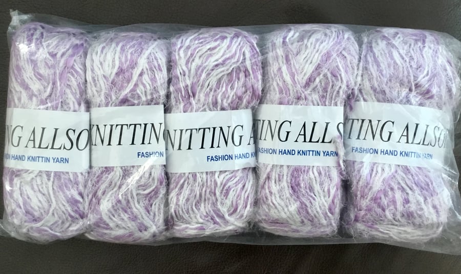 Sale!  500g Bundle Lot: 5 x 100g Fashion Knitting Allsorts Mixed Fibre Yarn.