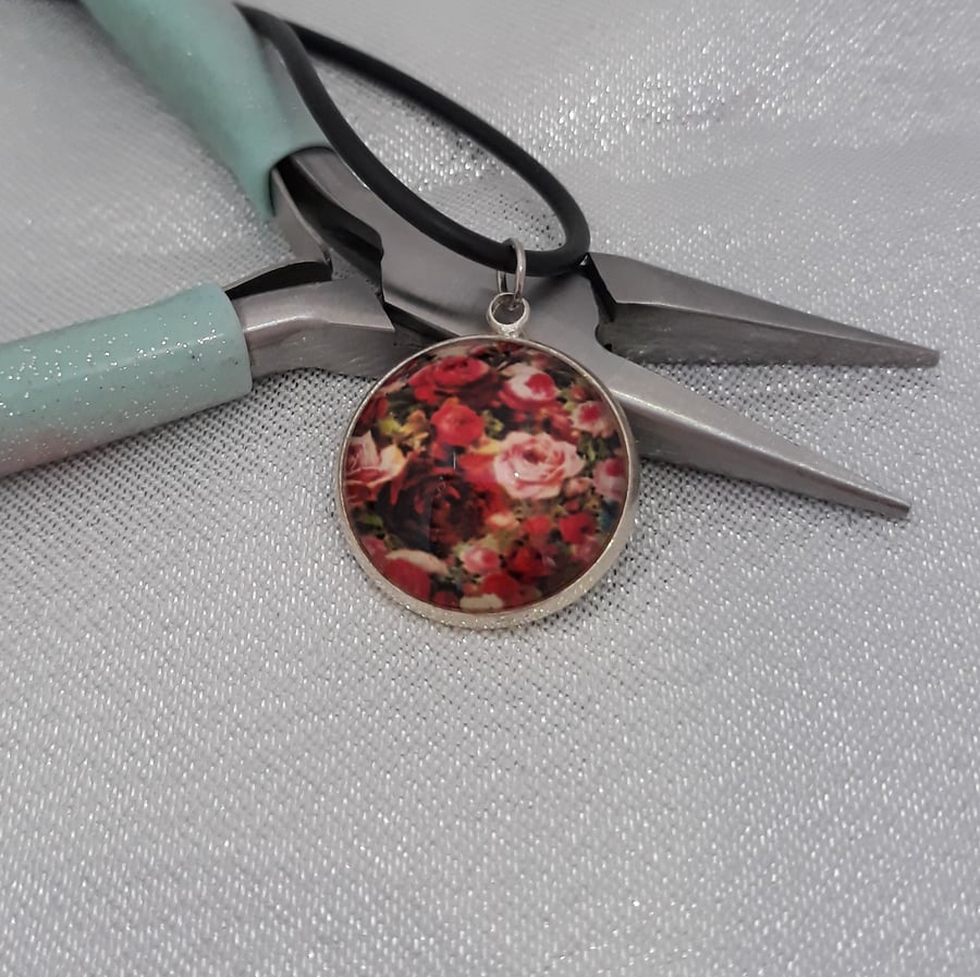 NL117 Rose picture pendant on cord necklace