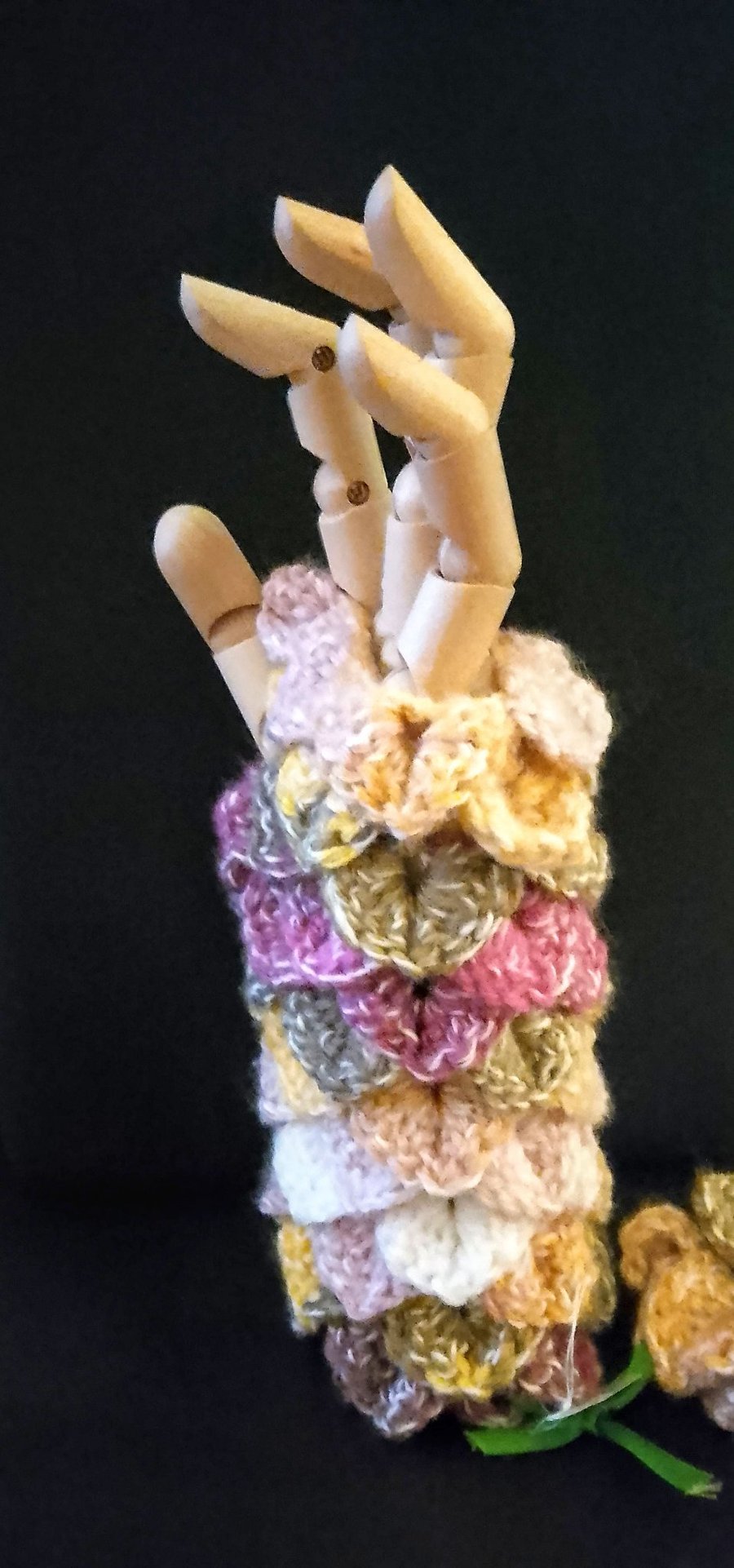 Crochet fingerless wrist warmers 
