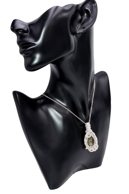 Labradorite wire wrapped pendant