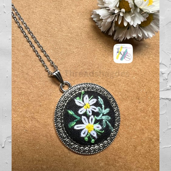 Hand embroidered pendant, round antique silver look, daisy flower, handmade neck