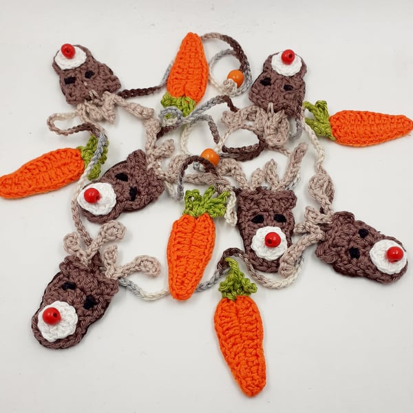 Crochet Rudolph and Carrots Mini Garland 