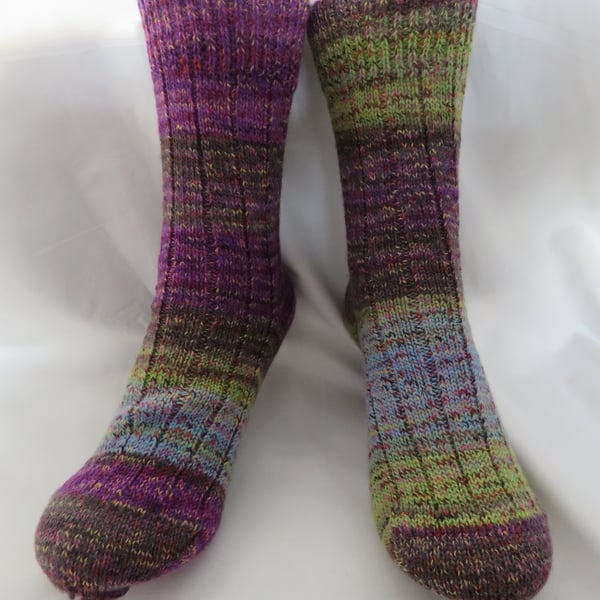 Hand-cranked Knitted Ribbed Wool Socks Size 4 to 5