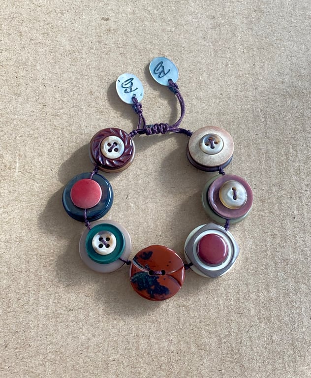 Maroon color palette - Vintage Button Adjustable Bracelet