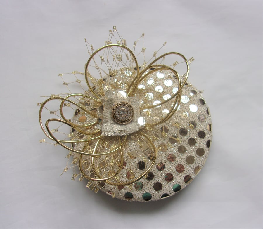Pale Champagne Gold Sequin Cocktail Mini Hat Sparkly Christmas Fascinator