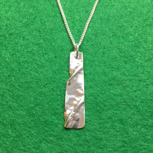 Silver fold formed necklace 