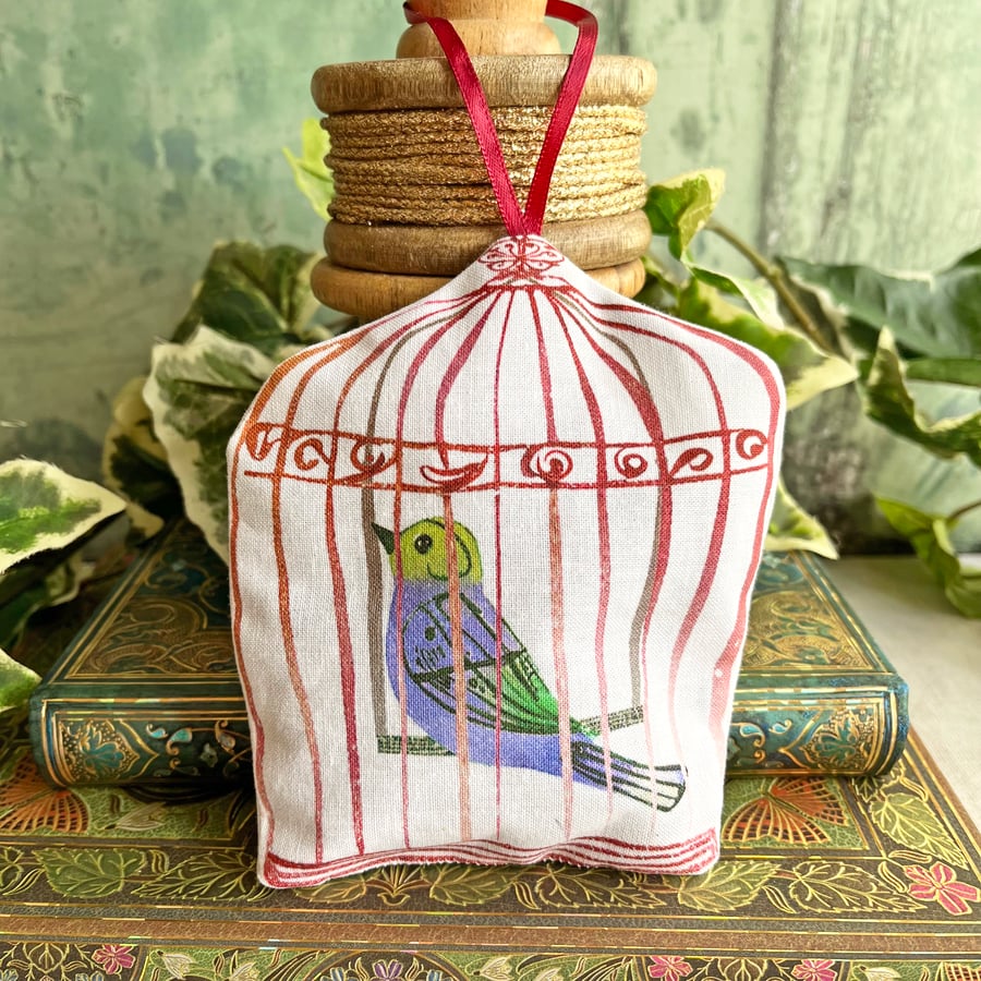 Pretty handmade lavender bag, stocking filler, gift for mum, gift for sister