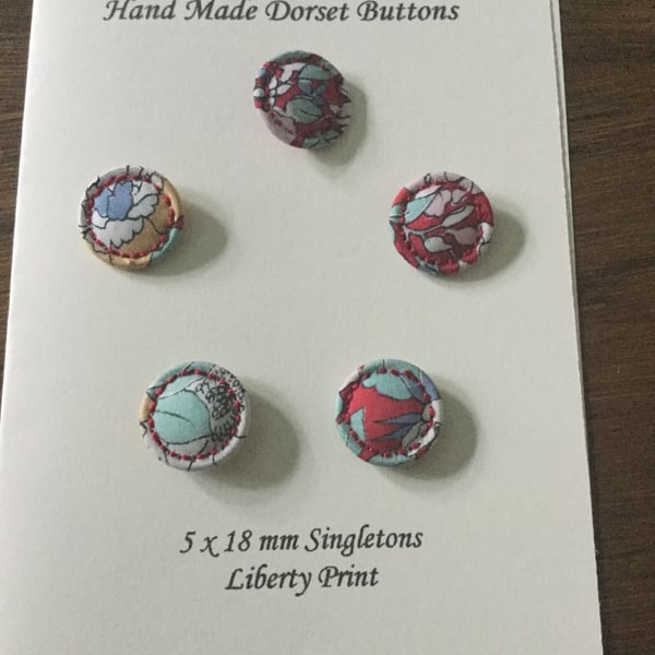 Set of 5, 18 mm, Traditional Dorset Singleton Buttons, S6