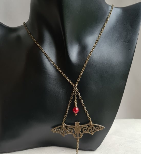 Gorgeous Vampire's Ball Bronze-Tone Fancy Bat Dangly Necklace.