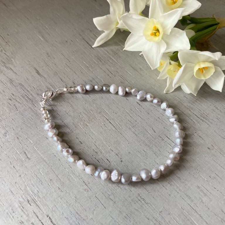Freshwater Pearl Bracelet, Silver Grey