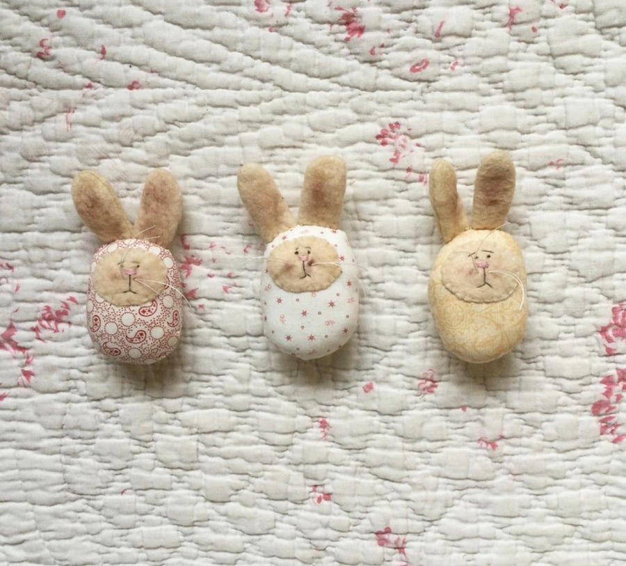 Easter bunnies set of three